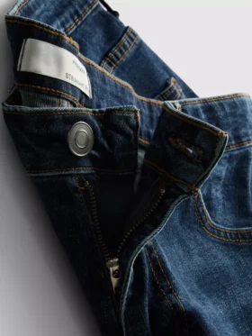 Jeansshorts in gerader Passform