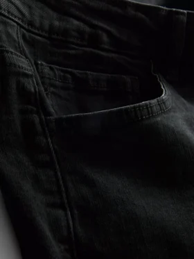 Jeansshorts in gerader Passform