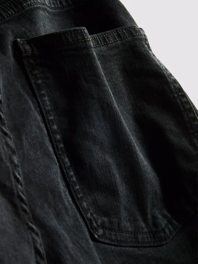 Jeansshorts in gerader Passform Jeansshorts in gerader Passform