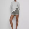 Jeansshorts mit mittlerer Leibhöhe und Umschlag Jeansshorts mit mittlerer Leibhöhe und Umschlag