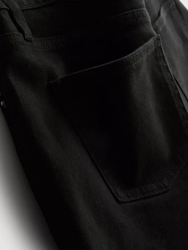 Jeansshorts mit mittlerer Leibhöhe und Umschlag Jeansshorts mit mittlerer Leibhöhe und Umschlag