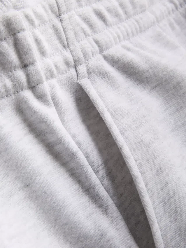 Jersey-Shorts mit Knopfdetails aus baumwollreichem Material Jersey-Shorts mit Knopfdetails aus baumwollreichem Material