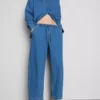 Jogginghose aus Baumwoll-Denim mit konischer Passform Jogginghose aus Baumwoll-Denim mit konischer Passform