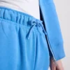 Jogginghose aus Baumwollmischung mit geradem Bein Jogginghose aus Baumwollmischung mit geradem Bein