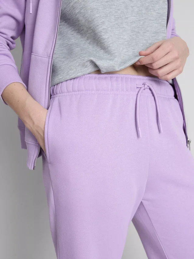 Jogginghose aus Baumwollmischung mit geradem Bein Jogginghose aus Baumwollmischung mit geradem Bein