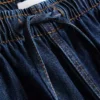 Jogginghose aus Denim mit geradem Bein Jogginghose aus Denim mit geradem Bein