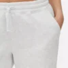 Jogginghose mit Bündchen an den Beinen und Kordelzug Jogginghose mit Bündchen an den Beinen und Kordelzug