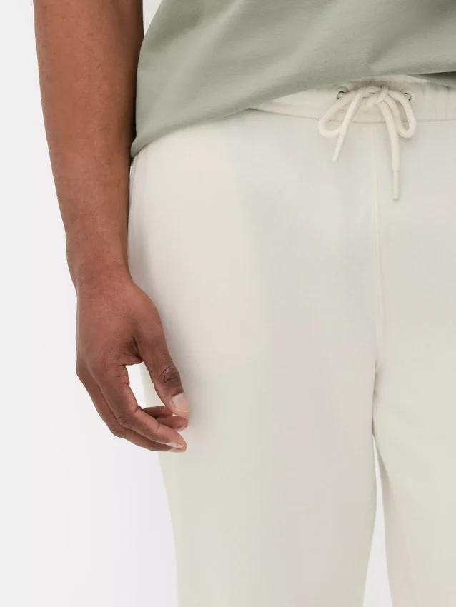 Jogginghose mit Kordelzug und Umschlag Jogginghose mit Kordelzug und Umschlag