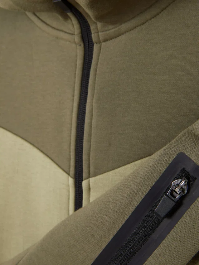 Kapuzenjacke mit Reißverschluss Kapuzenjacke mit Reißverschluss
