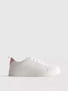 Klassische Low-Top-Sneaker