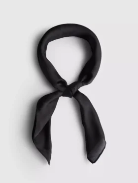 Kleiner Satin-Schal Kleiner Satin-Schal