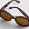 Klobige ovale Sonnenbrille Klobige ovale Sonnenbrille