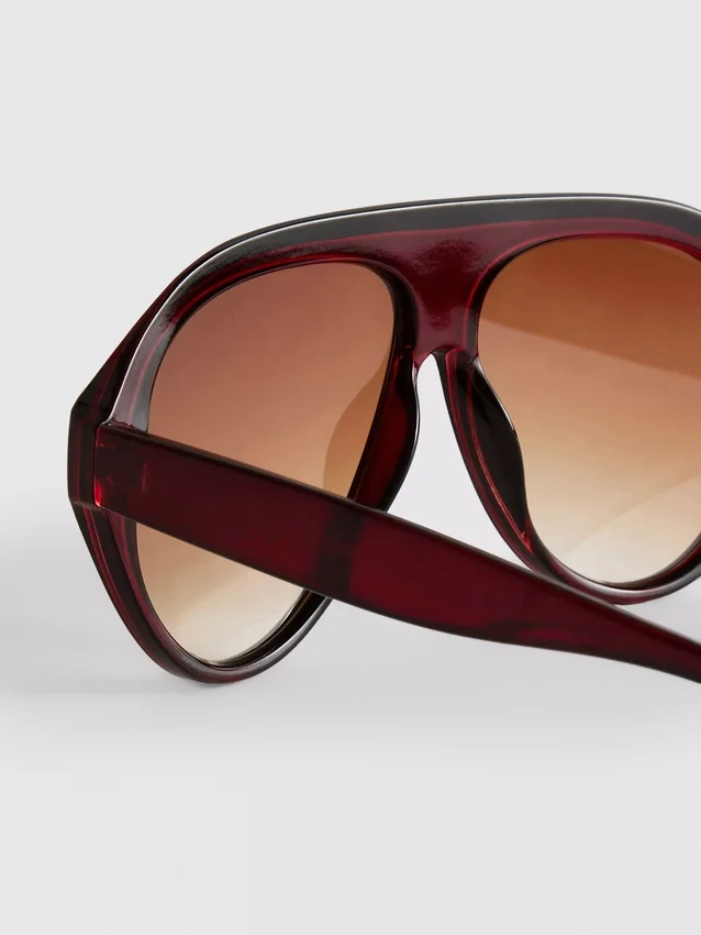 Klobige Sonnenbrille im Pilotenstil Klobige Sonnenbrille im Pilotenstil