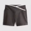 Kontrastfarbene Active-Shorts mit Überkreuz-Design