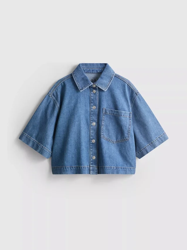Kürzliches, kastenförmiges Hemd aus Baumwoll-Denim Kürzliches, kastenförmiges Hemd aus Baumwoll-Denim