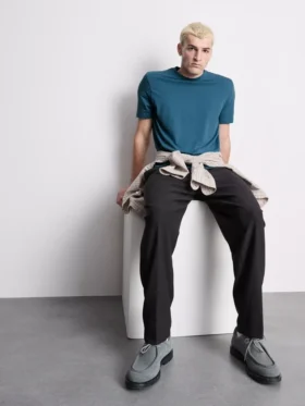 Kurzarm-T-Shirt in regulärer Passform
