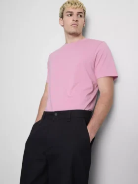 Kurzarm-T-Shirt in regulärer Passform