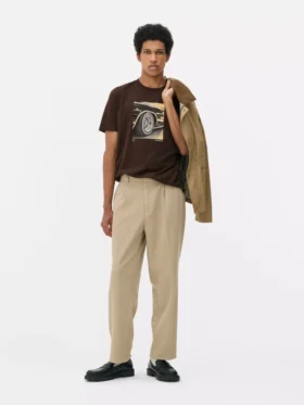 Kurzarm-T-Shirt mit Autoreifen-Motiv