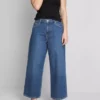 Kurze Denim-Jeans mit weitem Bein Kurze Denim-Jeans mit weitem Bein