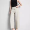 Kurze Denim-Jeans mit weitem Bein Kurze Denim-Jeans mit weitem Bein