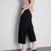 Kurze Denim-Jeans mit weitem Bein Kurze Denim-Jeans mit weitem Bein
