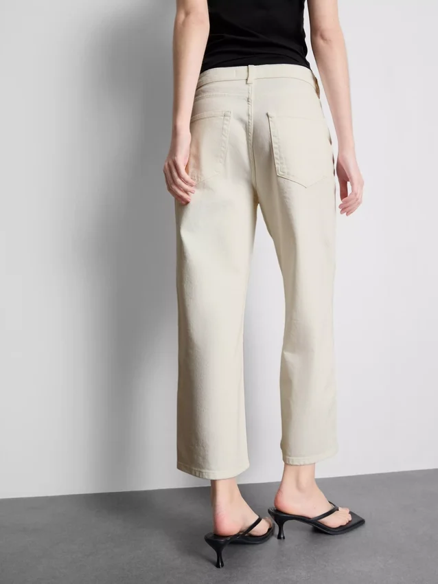 Kurze Denim-Jeans mit weitem Bein Kurze Denim-Jeans mit weitem Bein
