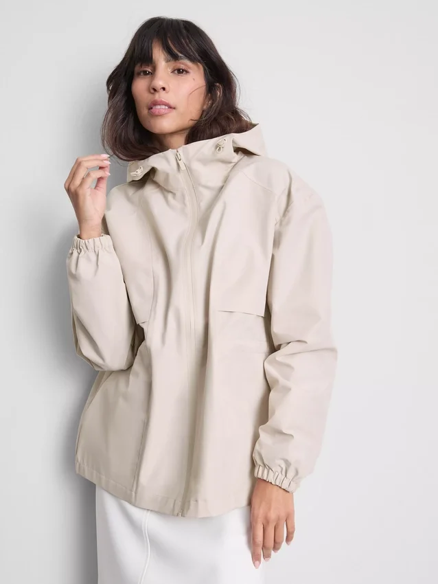 Kurze, taillierte Regenjacke Kurze, taillierte Regenjacke