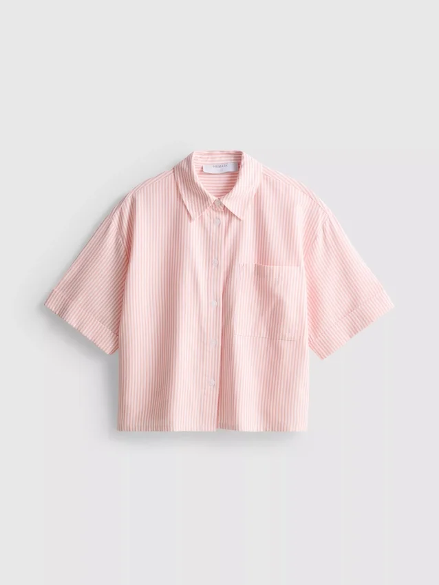 Kurzes, kastenförmiges Oxford-Shirt mit kurzen Ärmeln Kurzes, kastenförmiges Oxford-Shirt mit kurzen Ärmeln