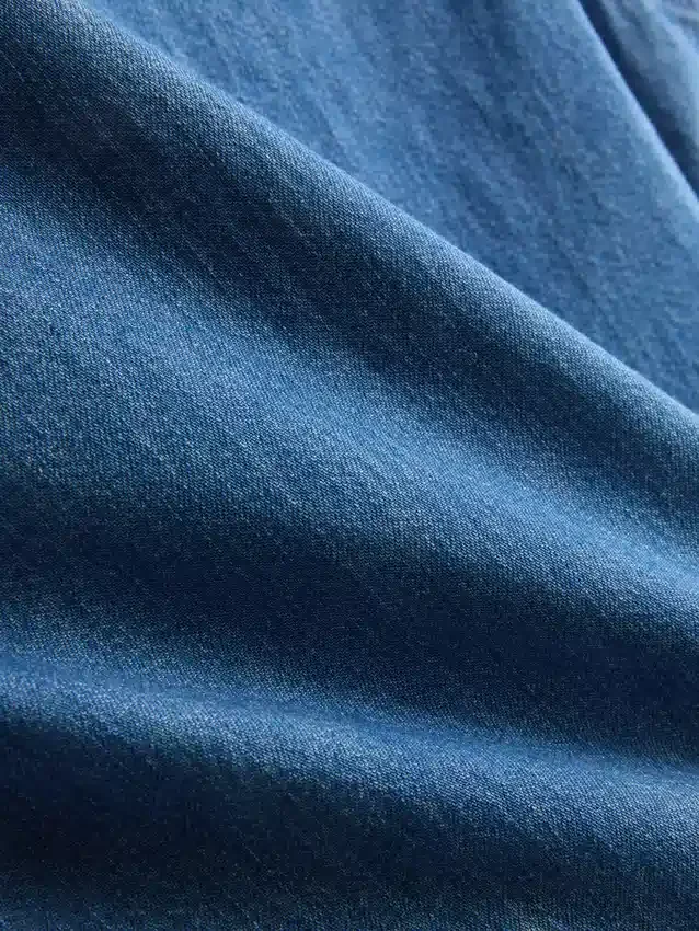 Kurzes Rüschen-Tanktop aus Baumwoll-Denim Kurzes Rüschen-Tanktop aus Baumwoll-Denim