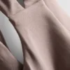 Kurzes Sport-Top mit V-Ausschnitt Kurzes Sport-Top mit V-Ausschnitt