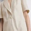 Kurzärmeliger Blazer aus Leinenmischung Kurzärmeliger Blazer aus Leinenmischung