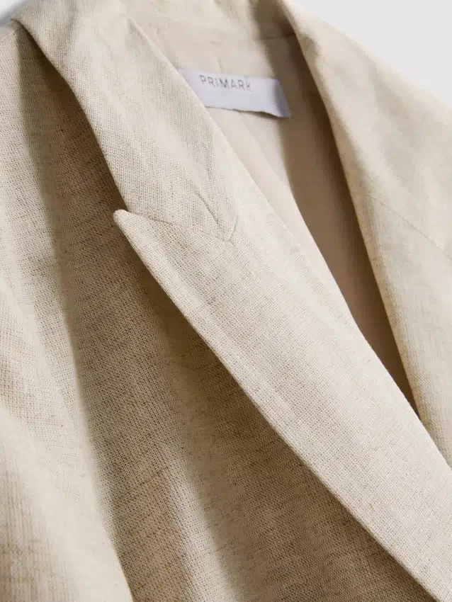 Kurzärmeliger Blazer aus Leinenmischung Kurzärmeliger Blazer aus Leinenmischung