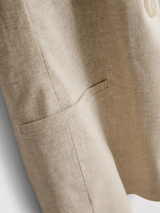 Kurzärmeliger Blazer aus Leinenmischung Kurzärmeliger Blazer aus Leinenmischung