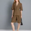 Kurzärmeliger Blazer mit Gürteldetail Kurzärmeliger Blazer mit Gürteldetail