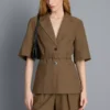 Kurzärmeliger Blazer mit Gürteldetail Kurzärmeliger Blazer mit Gürteldetail