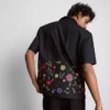 Kurzärmeliges besticktes Hemd Kurzärmeliges besticktes Hemd
