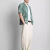Kurzärmeliges Button-Down-Hemd mit Blattstickerei Kurzärmeliges Button-Down-Hemd mit Blattstickerei