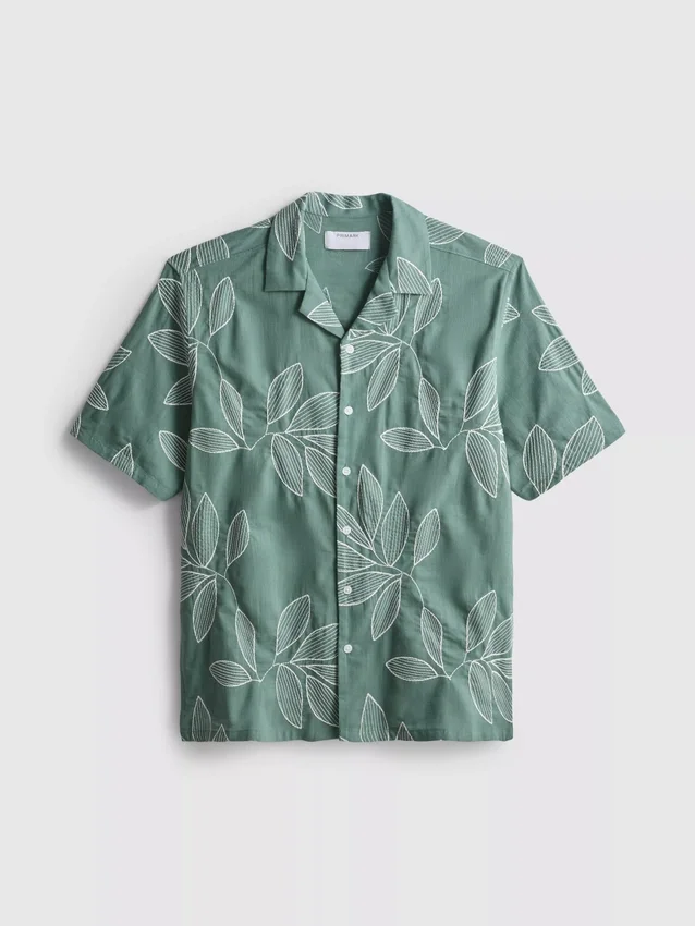 Kurzärmeliges Button-Down-Hemd mit Blattstickerei Kurzärmeliges Button-Down-Hemd mit Blattstickerei