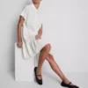 Kurzärmeliges, gestuftes Minikleid Kurzärmeliges, gestuftes Minikleid