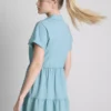 Kurzärmeliges, gestuftes Minikleid Kurzärmeliges, gestuftes Minikleid