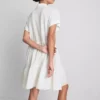 Kurzärmeliges, gestuftes Minikleid Kurzärmeliges, gestuftes Minikleid