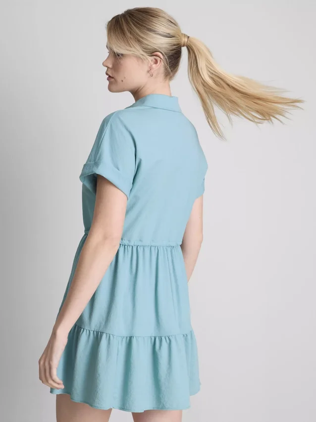 Kurzärmeliges, gestuftes Minikleid Kurzärmeliges, gestuftes Minikleid