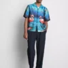 Kurzärmeliges Hemd mit Knöpfen und Flamingo-Print Kurzärmeliges Hemd mit Knöpfen und Flamingo-Print
