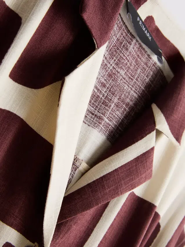 Kurzärmeliges Midi-Shirt-Kleid Kurzärmeliges Midi-Shirt-Kleid