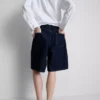 Lange Bermudashorts aus Baumwoll-Denim Lange Bermudashorts aus Baumwoll-Denim