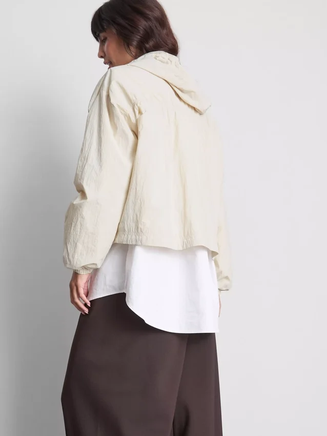 Leichte, geraffte Jacke Leichte, geraffte Jacke
