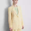 Lila Blazer mit einreihigem Verschluss Lila Blazer mit einreihigem Verschluss