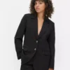 Lila Blazer mit einreihigem Verschluss Lila Blazer mit einreihigem Verschluss