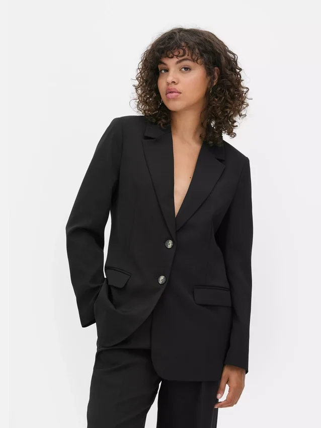 Lila Blazer mit einreihigem Verschluss Lila Blazer mit einreihigem Verschluss