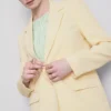 Lila Blazer mit einreihigem Verschluss Lila Blazer mit einreihigem Verschluss
